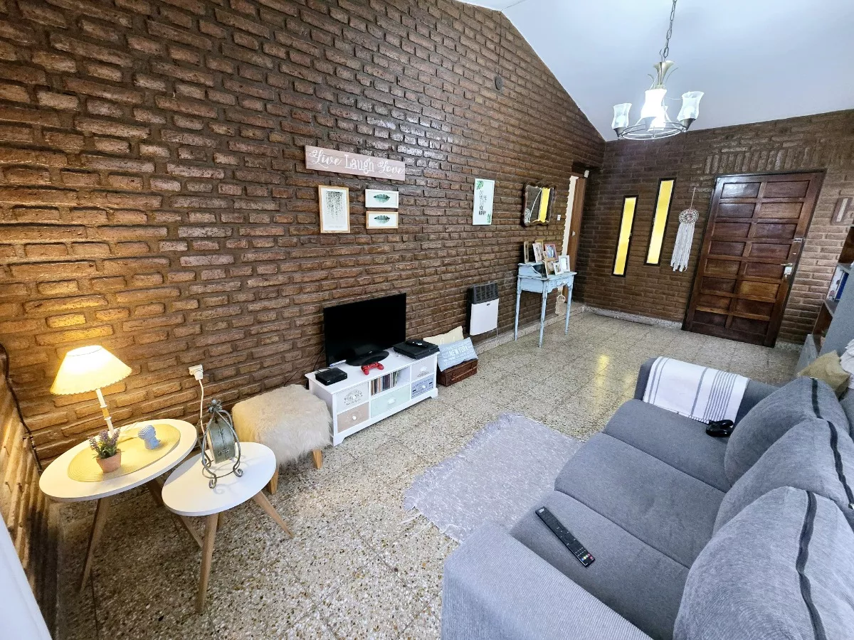 VENTA CASA CARLOS PAZ 3 HABITACIONES MALVINAS - Imagen ampliada 3