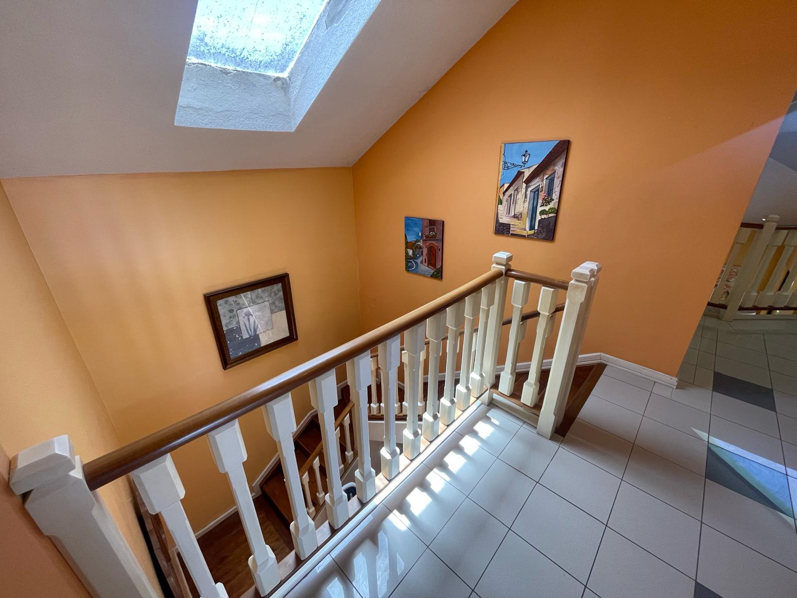 EN VENTA CASA MODERNA DE 2 PISOS  EN ECUADOR SECTOR POMASQUI - Imagen ampliada 10