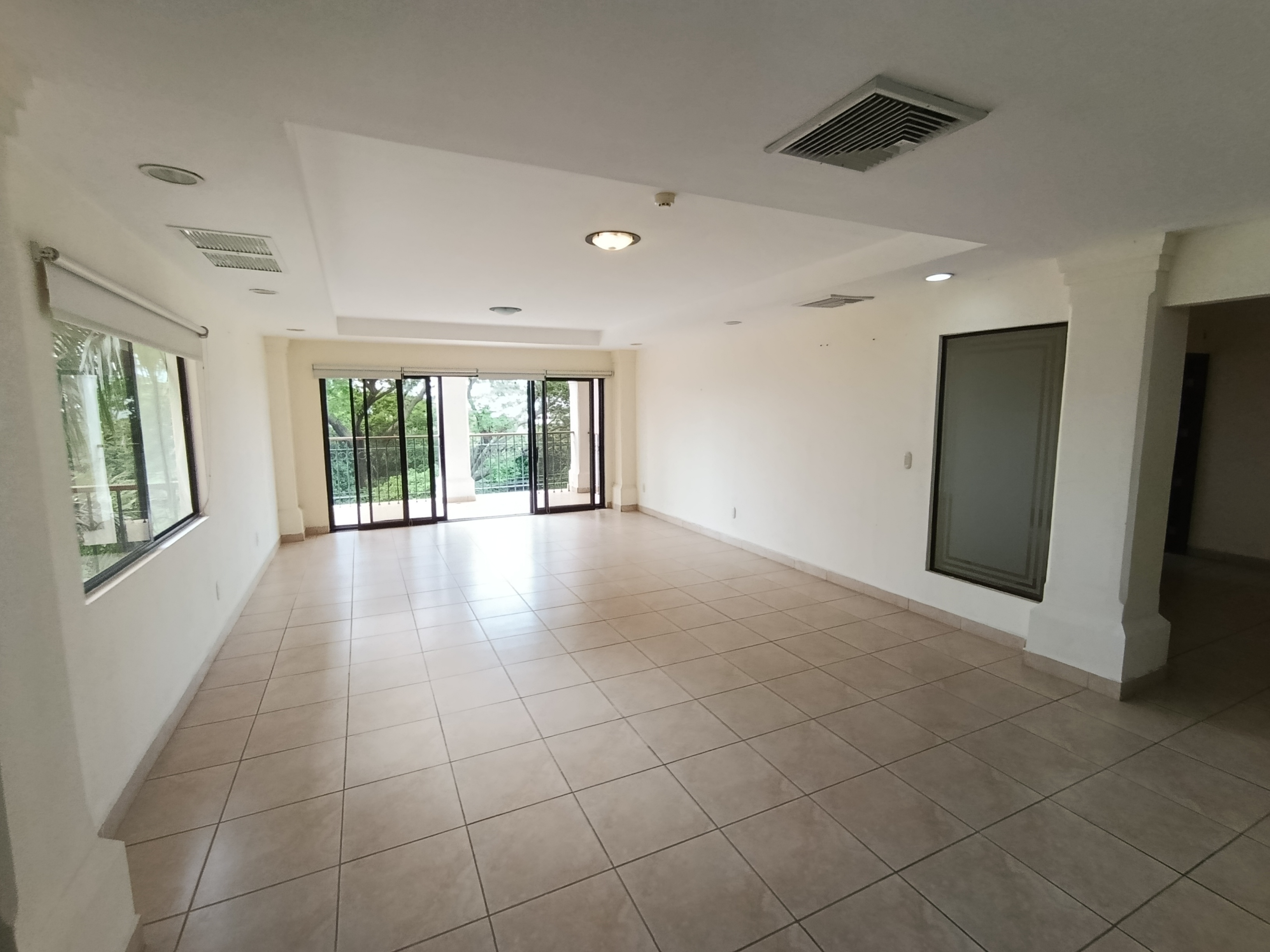Apartamento en renta en Condominio Parque del Club - Imagen ampliada 1