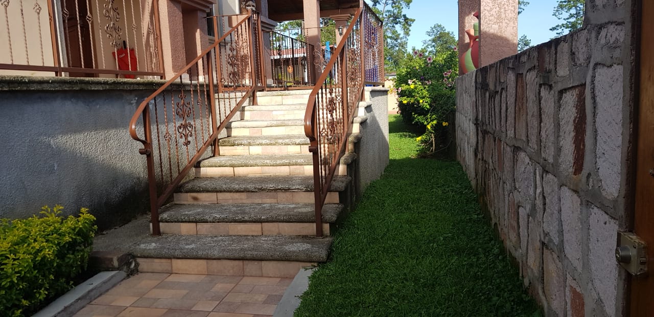 Se vende casa en Valle de Angeles Honduras - Imagen ampliada 4
