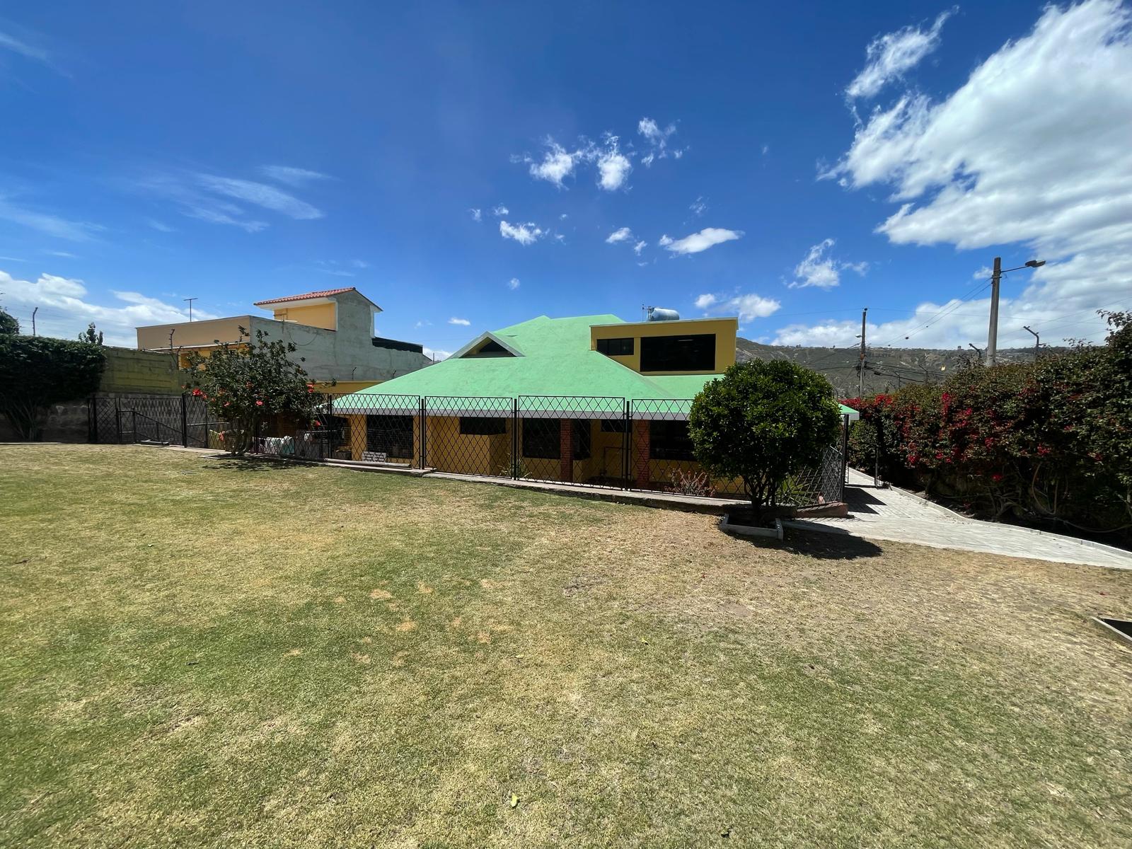 EN VENTA CASA MODERNA DE 2 PISOS  EN ECUADOR SECTOR POMASQUI - Imagen ampliada 9