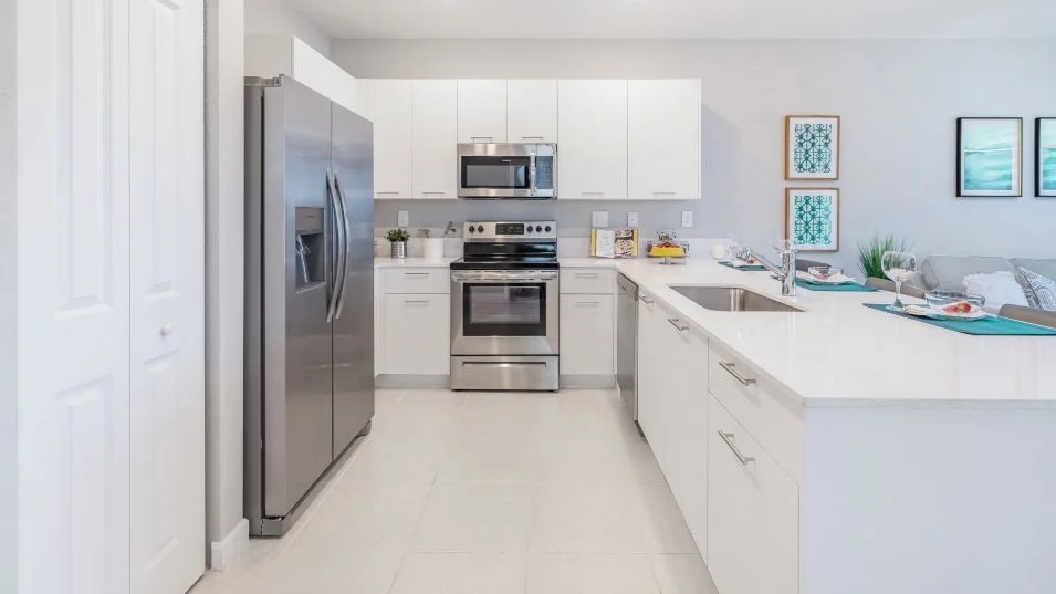 ¡Vive con Estilo y Comodidad en Esta Townhome Moderna! - Imagen ampliada 2