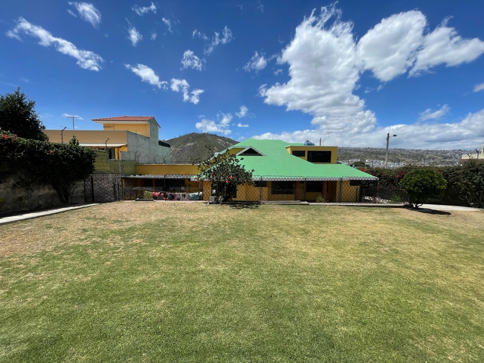 EN VENTA CASA MODERNA DE 2 PISOS  EN ECUADOR SECTOR POMASQUI - Imagen ampliada 15