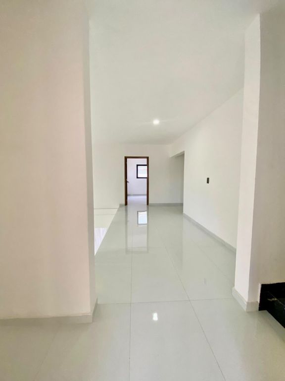 Residencia en Venta en Lomas del Boulevard | ¡Por debajo de avalúo! - Imagen ampliada 5